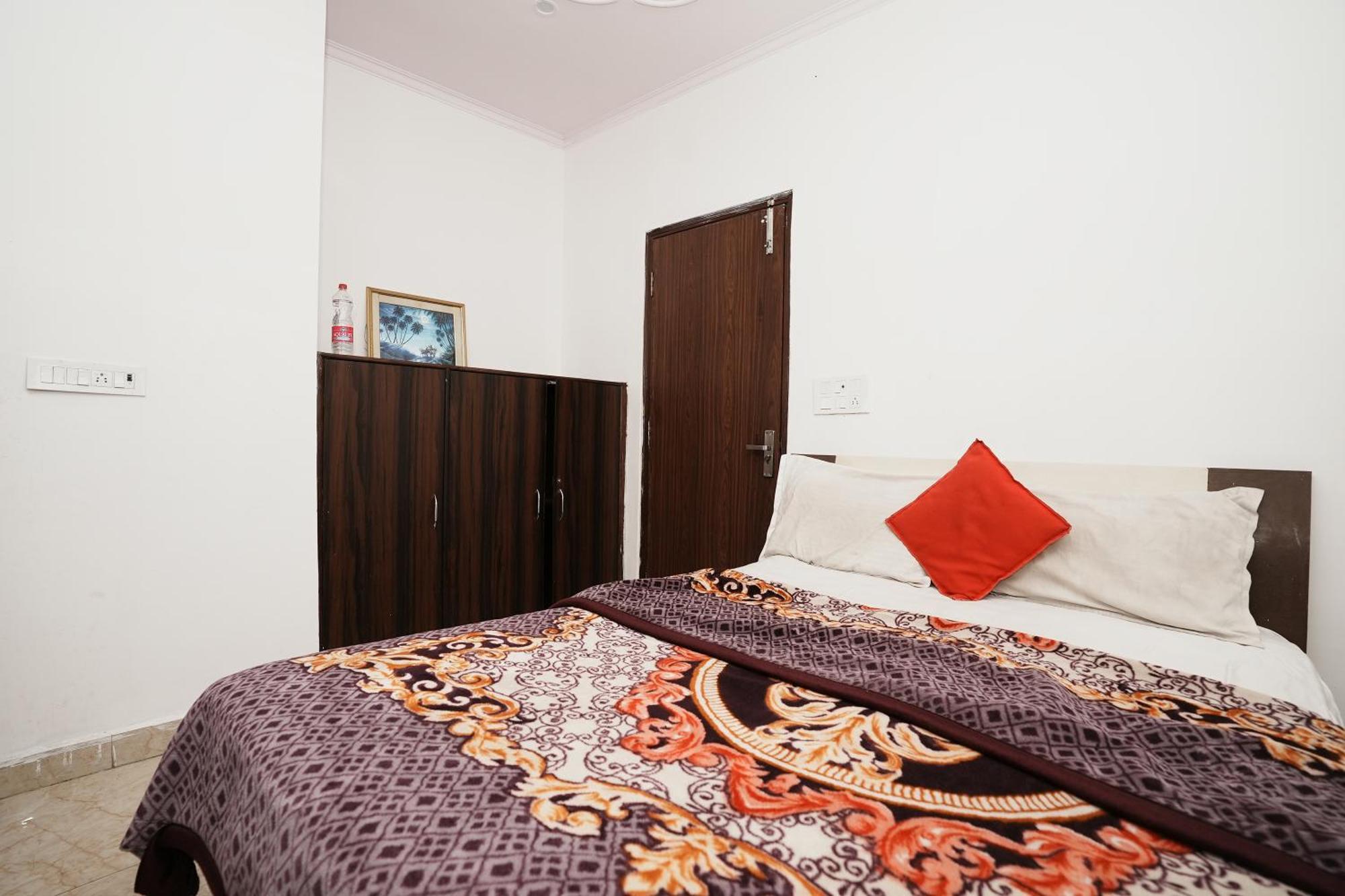 Hotel Sunrise Moon New Delhi Ngoại thất bức ảnh