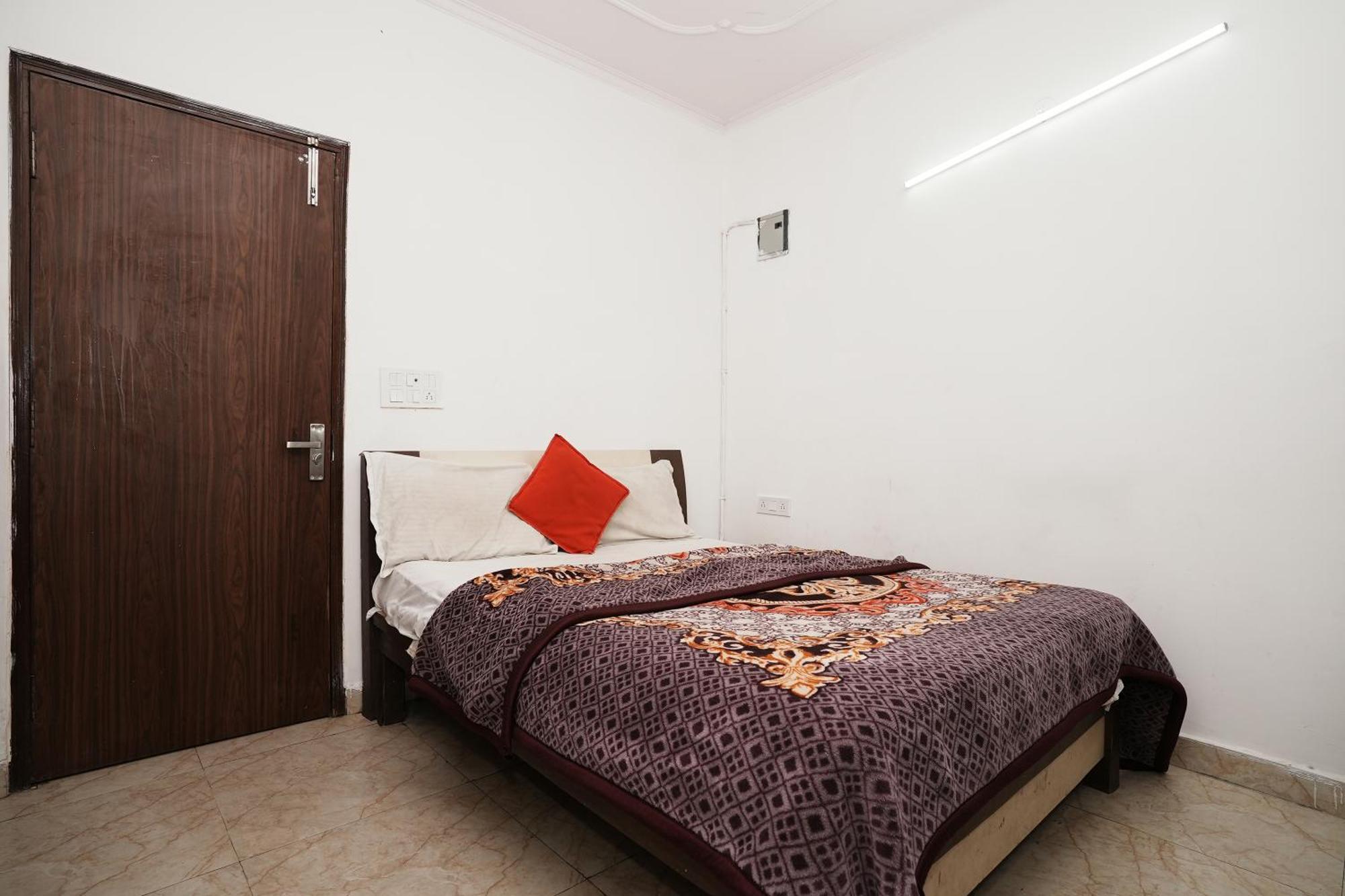 Hotel Sunrise Moon New Delhi Ngoại thất bức ảnh