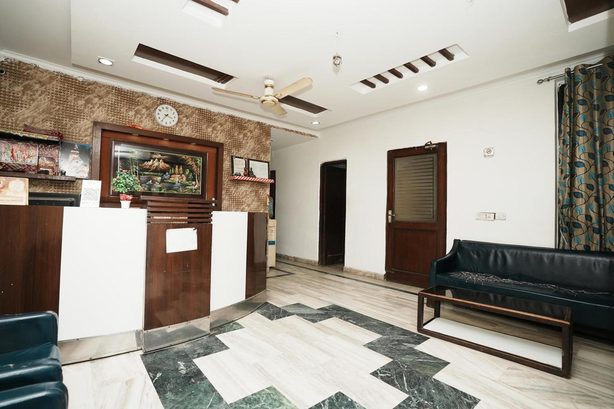 Hotel Sunrise Moon New Delhi Ngoại thất bức ảnh